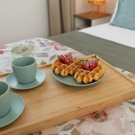 Apartman Stylish Modern Flat W/ Balcony!